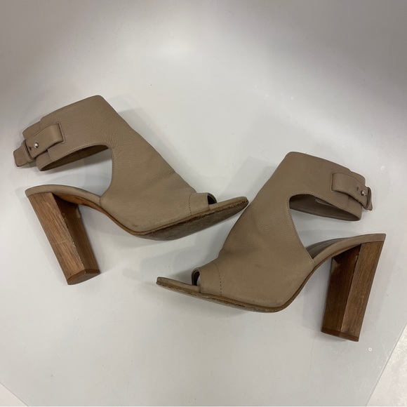 Vince Addie Taupe Tan Nude Buckle Open Toe Leather Heels 9.5 - Picture 5 of 14